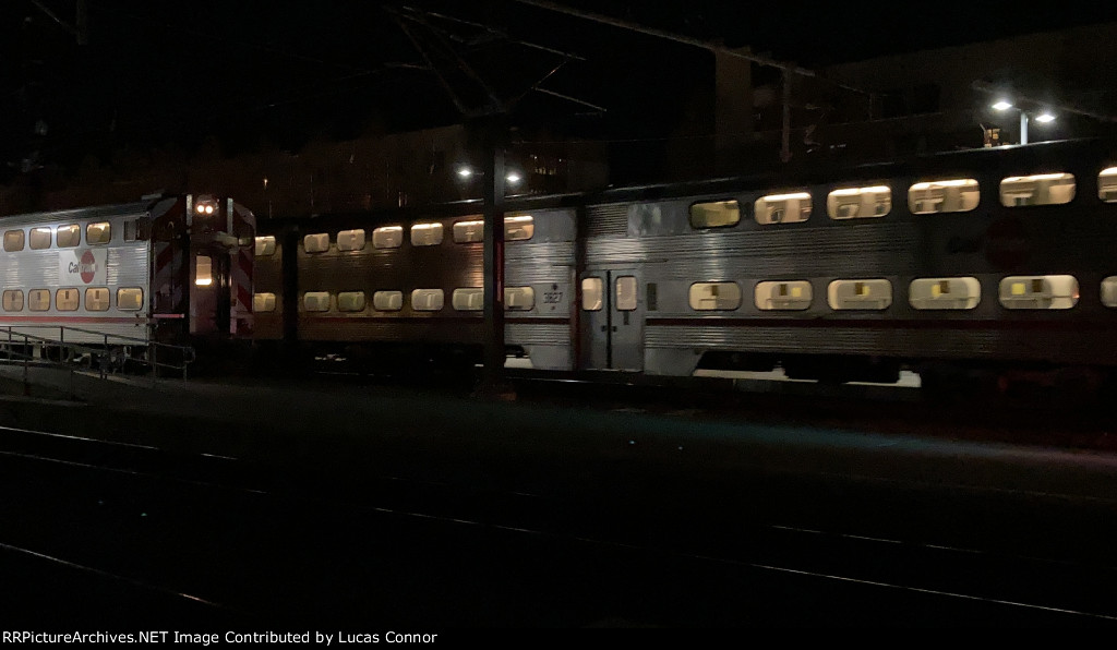 Caltrain 3827